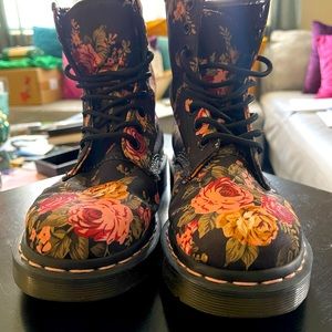 Floral Print Dr Marten Boota